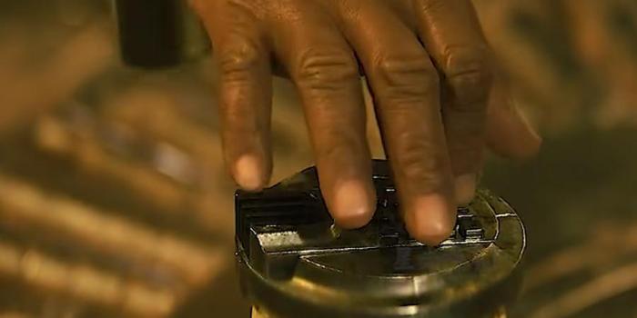 水贵如命星球上，被通缉的斯顿历经追杀，终与珍妮幸福相伴 .爱死机之沙漠之行-[原创首发]-吾爱文案网