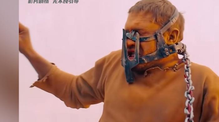 废土世界中麦克斯、利拉等人历经重重艰难险阻，最终成功复仇的故事    .疯狂的麦克斯-[原创首发]-吾爱文案网