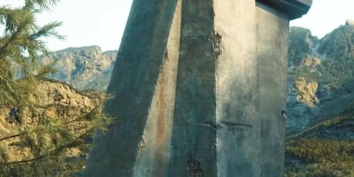 王牌狙击手李维在神秘峡谷执行任务，与安雅历经生死后终在西岛重逢 .迈尔斯·特勒-[原创首发]-吾爱文案网