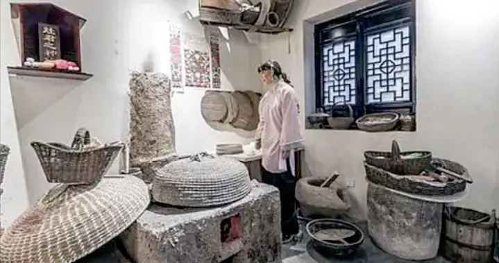 古代穷人每天吃什么？别被电视剧误导了，你可能一口都吃不下去