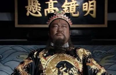 刚正不阿的包青天：历史洪流中的清廉丰碑