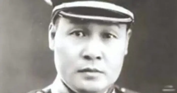 蒋介石弟弟参加开国大典，9年后毛主席得知另一身份立即下令逮捕