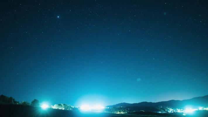 夜景视频素材大全：点亮创作的梦幻夜空