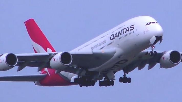 百吨飞机上天奥秘：流体力学如何托起钢铁巨鸟