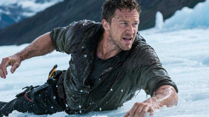 与贝爷荒野求生：冰川湿透保命法背后的生死考验