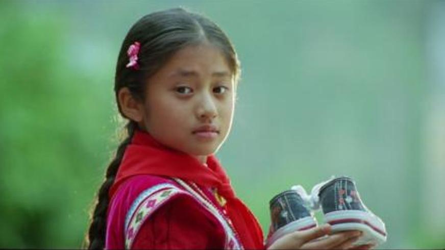 《走路上学》：怒江之上的求学梦与生命悲歌