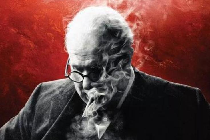 《至暗时刻》：丘吉尔临危受命的英伦抗争史诗