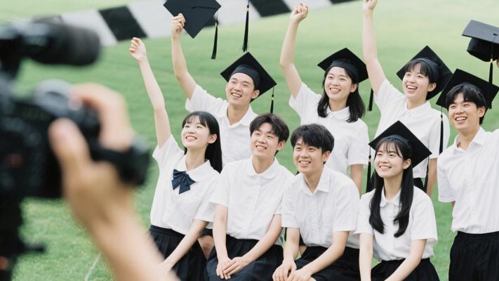 毕业季模板素材大全：打造专属青春纪念
