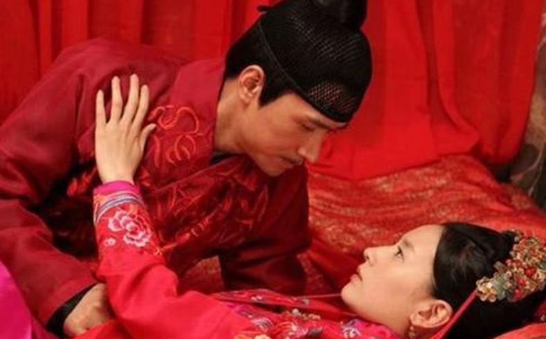 《解铃还须系铃人：古宅阴缘下的血色子嗣》