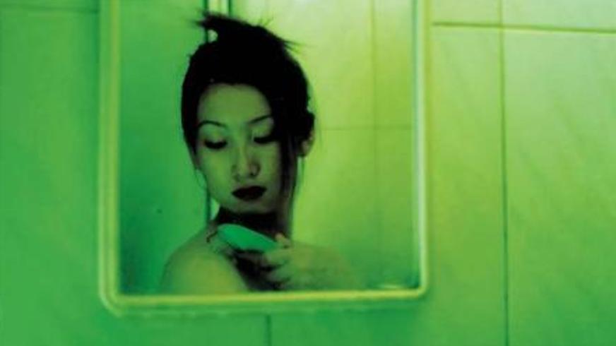 《榴莲飘飘》中榴莲意象与离乡者的命运交织