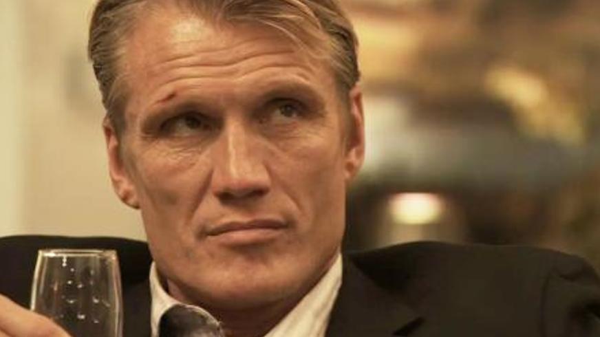 《轰天谍战》：特工的复仇之路与身份迷局的生死博弈