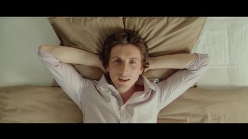 《轻松自由》：一场关于躺平与成长的奇妙人生旅程