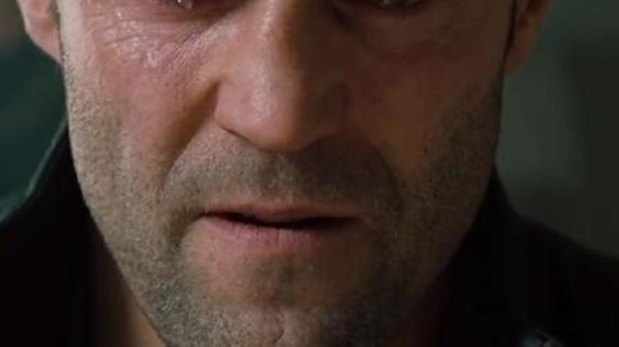 《暂告安全》：绝望硬汉的救赎与孤勇反击之路