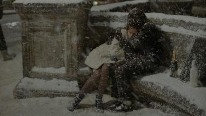 《新桥恋人》：极致浪漫与毁灭交织的法式爱情史诗