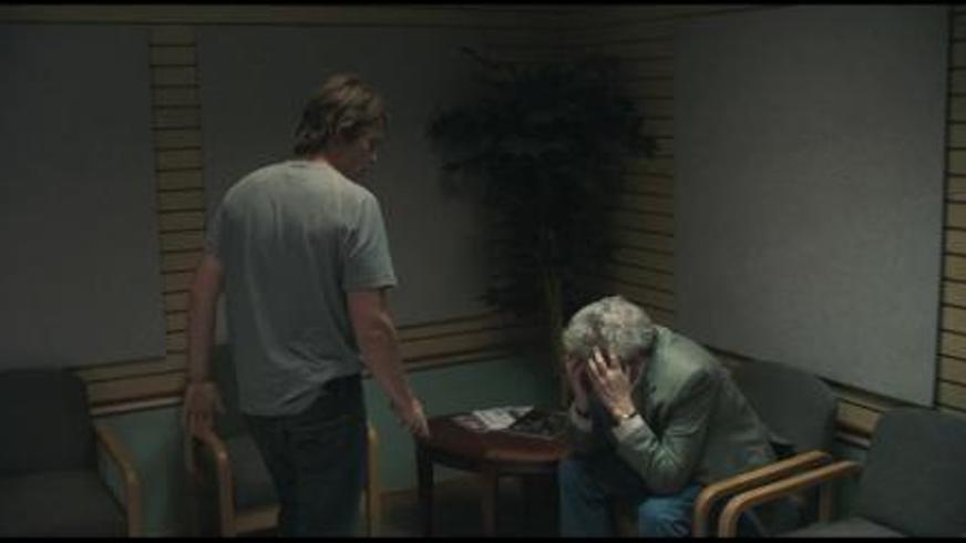 《在魔鬼知道你死前》：抢劫计划背后的家庭毁灭之路