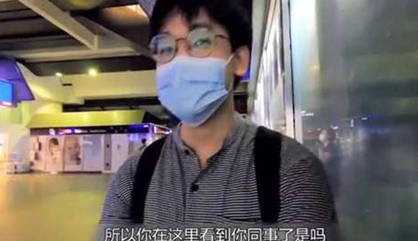 新加坡上班族齐轩的日常与未改的音乐梦