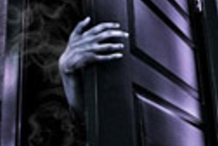 长途司机遇《白衣魅影》后的惊悚转行经历