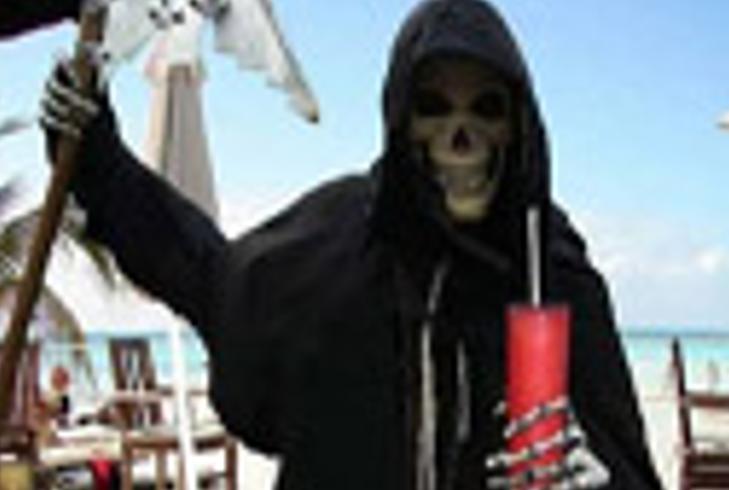 新娘贝克结婚前夕遇鬼剃头惊魂记