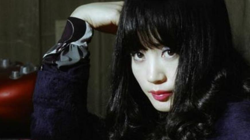 剧情电影《第十一个妈妈》：两个孤独灵魂的相互救赎