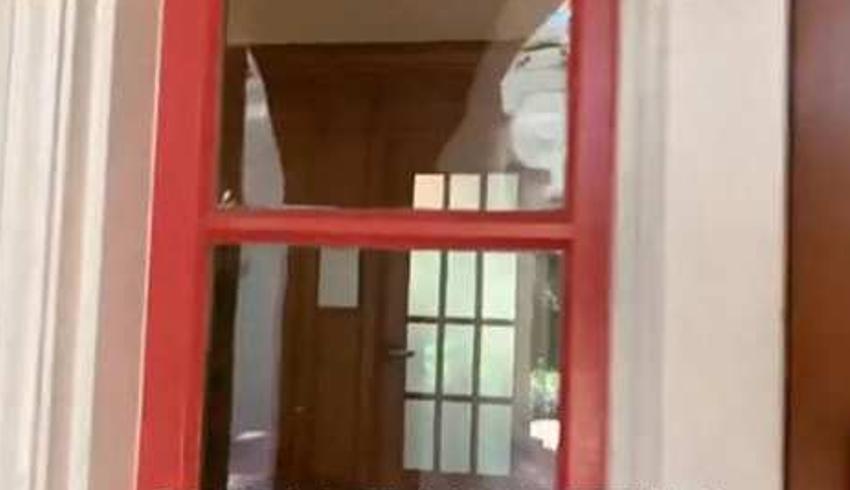 斯坦福大一学生查尔斯的日常学习训练两不误