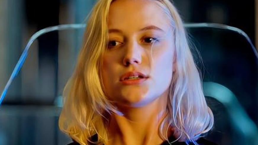 《智慧囚屋》：人工智能觉醒与人性的终极博弈