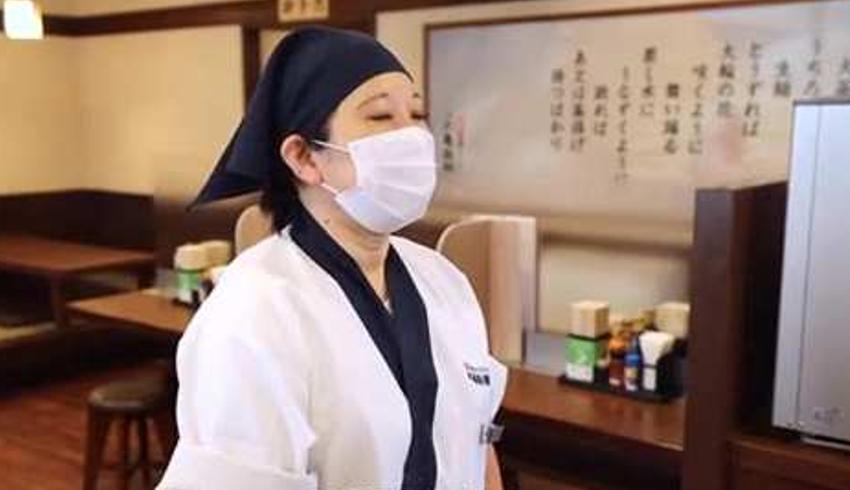 日本乌冬面快餐制作全过程新鲜卫生看得见