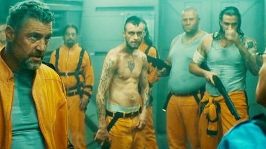 《太空一号》：太空监狱暴动中的绝境逃生与人性试炼