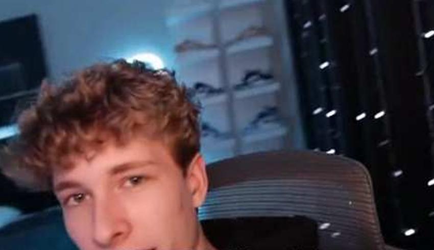 国外高中生伯尼的一天白天上课晚上直播两不误纪实