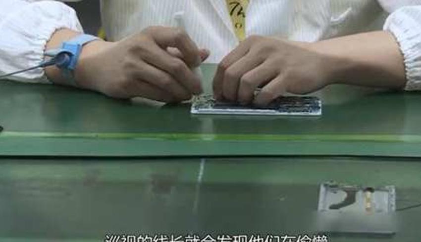 十三女大学生体验工厂生活十二天后抱头痛哭