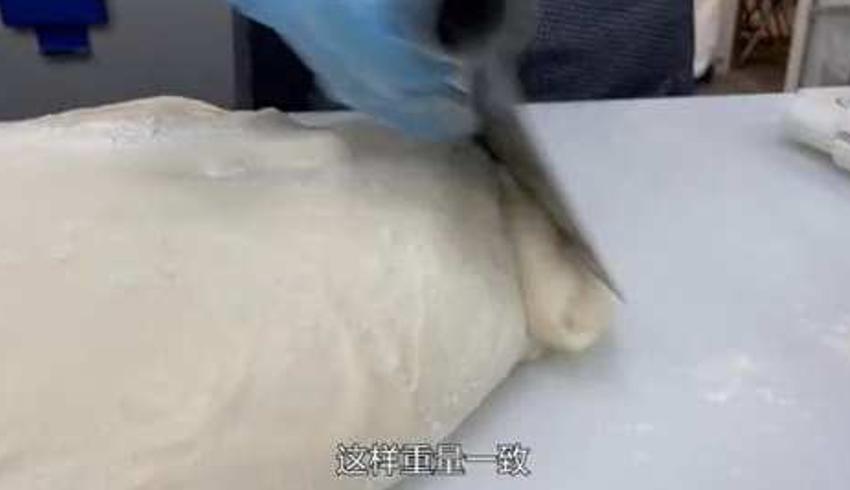 第1集看日本人如何一人撑起一家面包店制作全过程