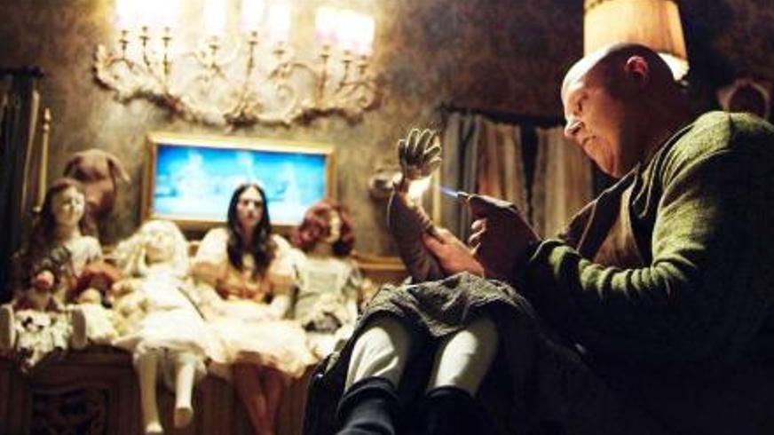 《噩梦娃娃屋》：囚禁深渊中的恐惧与姐妹绝境反击