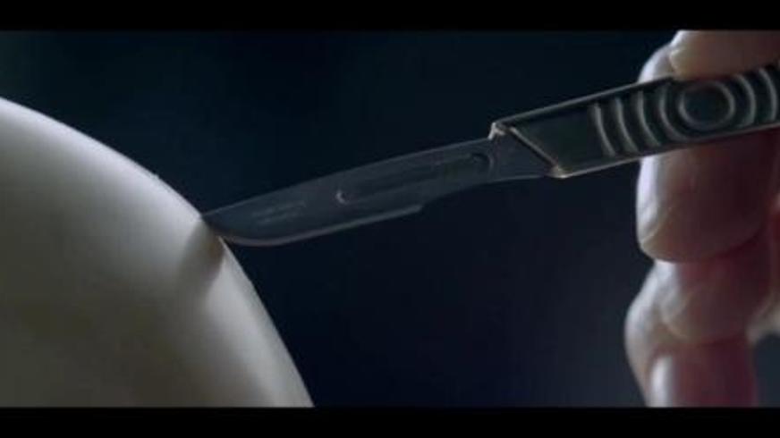 《机械危情》：人工智能的觉醒与人性的救赎之路