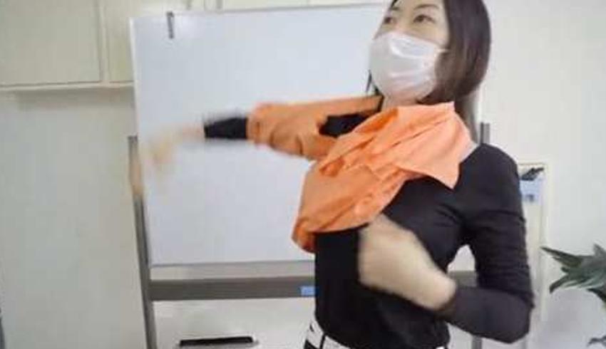 日本家访护士戴米的日常上门护理行动不便老人