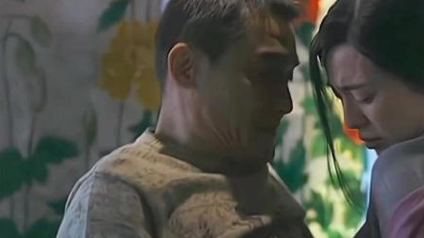 《苹果》：北漂男女在欲望都市中的迷失与救赎