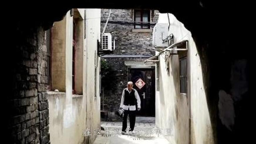 《女生第四十次相亲》：一场把浪漫变成体能测试的搞笑闹剧