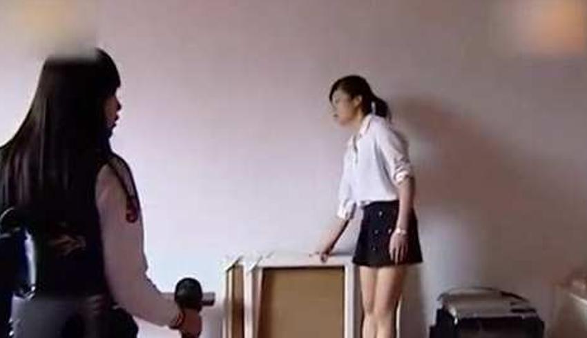 打工女子收到离婚协议怒砸婆家的背后