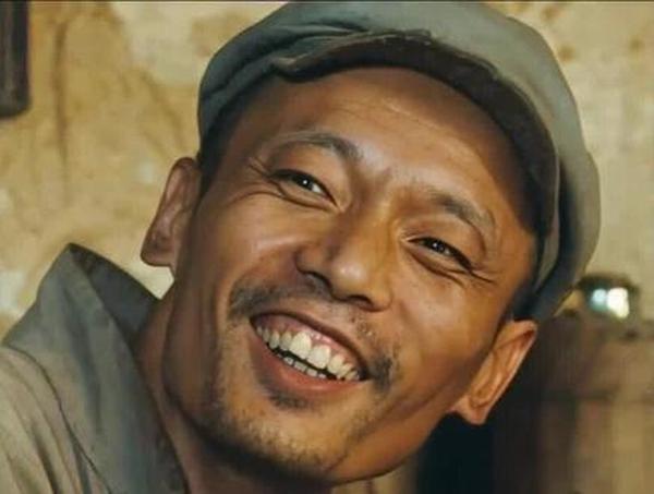 深度解读《活着》：为何它成影史经典