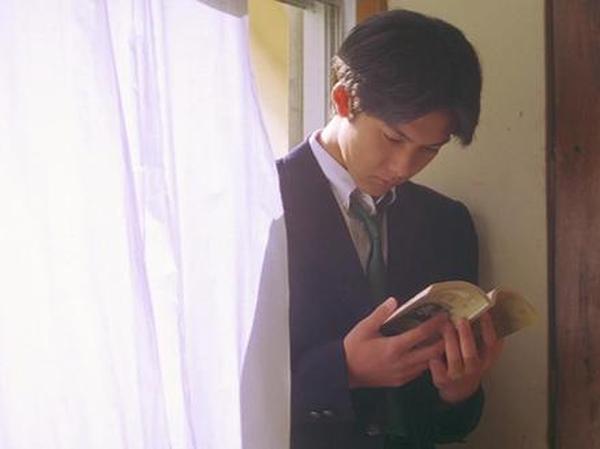 《情书》：一场藏在时光里的极致暗恋