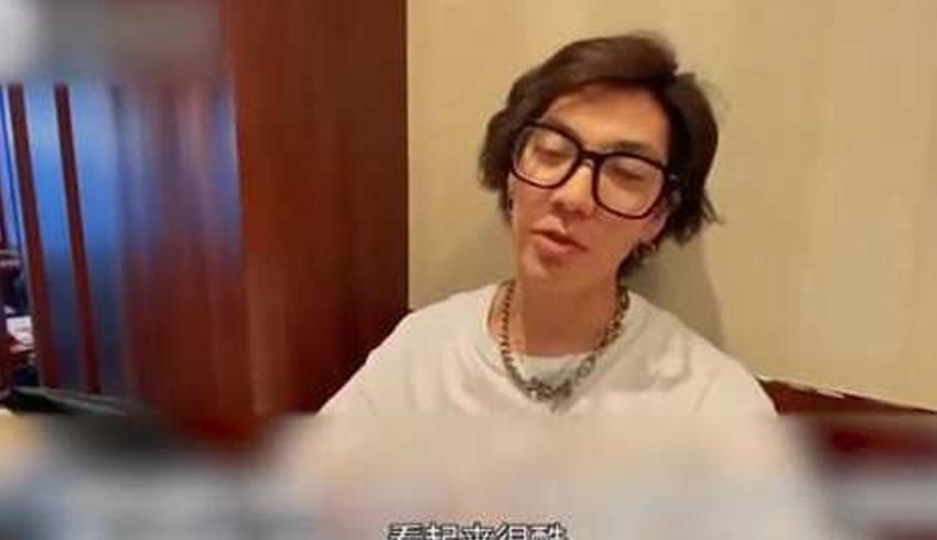 探秘日本美发师大成：男顾客云集的忙碌日常