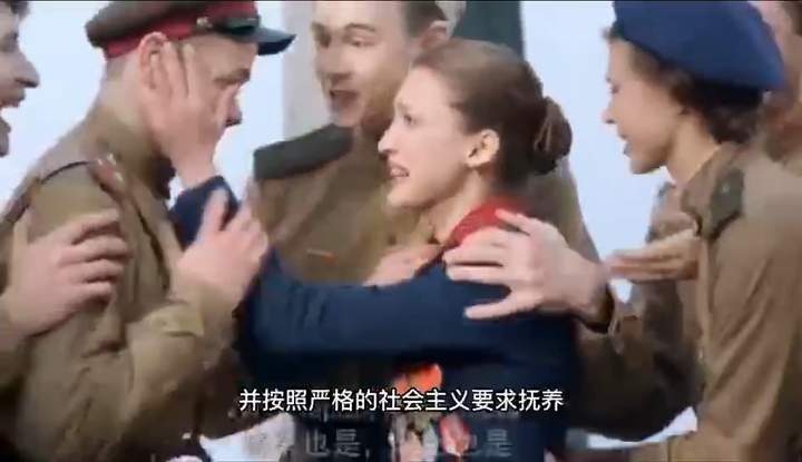 再见列宁：时代裂痕中的亲情乌托邦