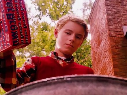 《怦然心动》怦然心动：梧桐树下的纯真爱恋