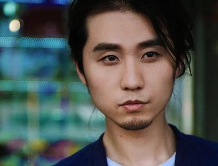 扬名立万：密室迷局与沉默守护