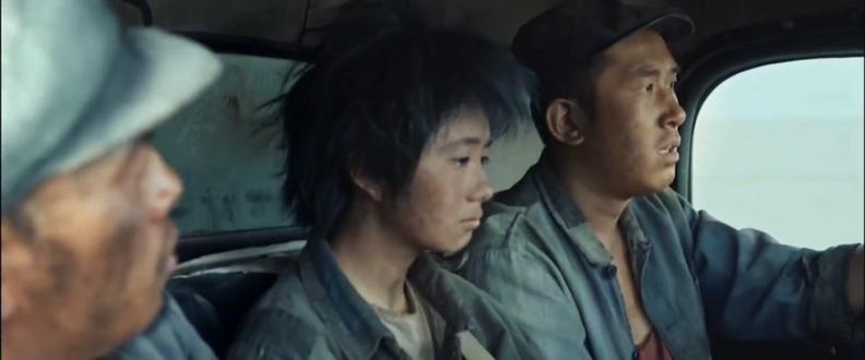 父女陌路，铁盒藏情