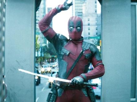 死侍2：爱与救赎的暴力美学