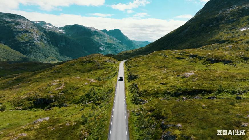 高清视频素材驾车穿越挪威山丘航拍镜头